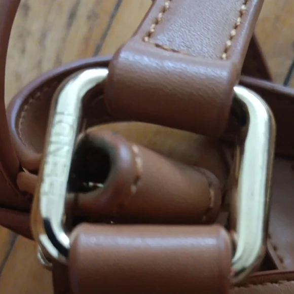 Fendi Medium Peek A Boo Tote GUC - Picture 7 of 11